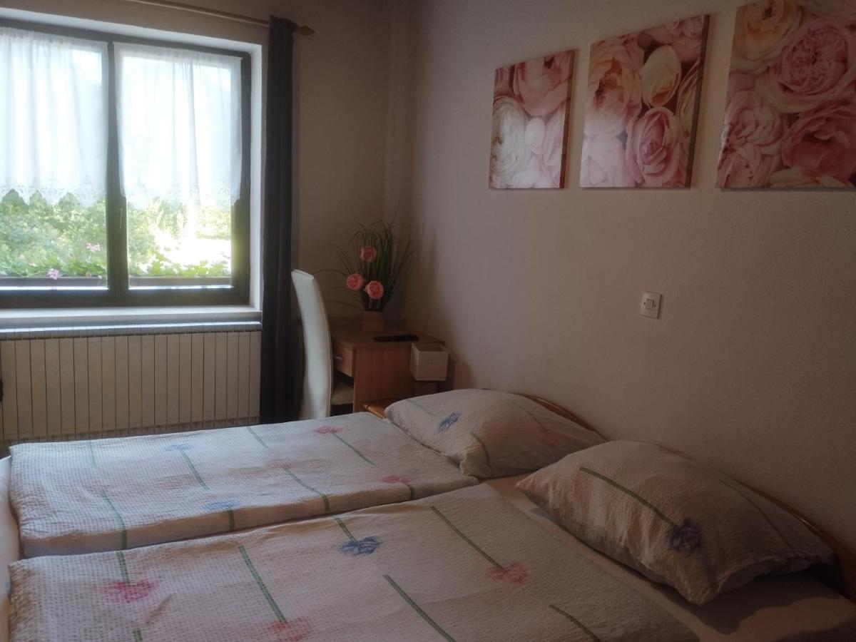 Guest House Kmečki Hram FORTUNA - Housity