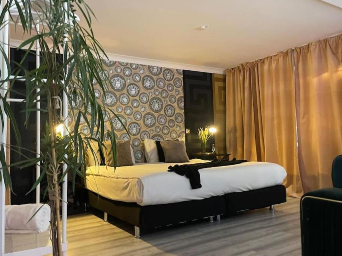 Luxury 9ine The Exclusive Jacuzzi Apartment - Housity