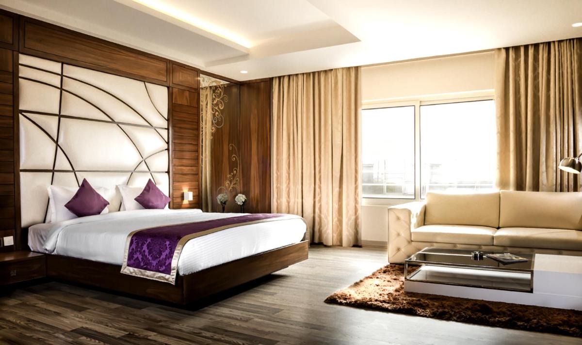 Glorious Hotel - Housity