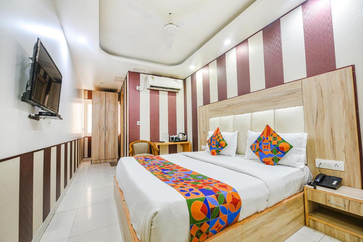 FabHotel Aman Inn Near IGI Airport New Delhi - Housity