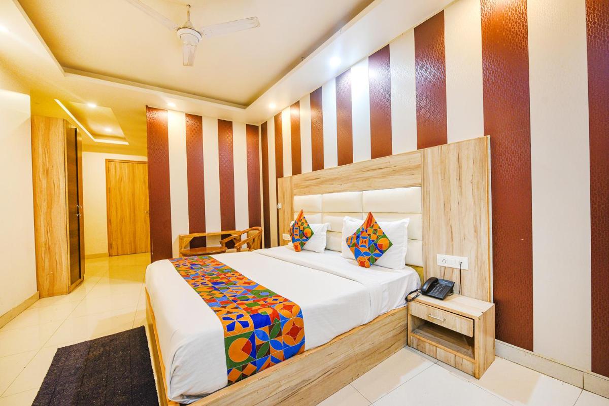 FabHotel Aman Inn Near IGI Airport New Delhi - Housity