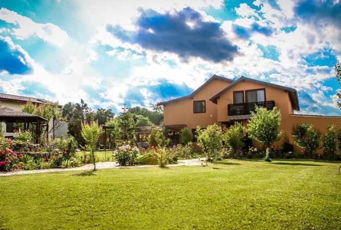 Party House - Housity