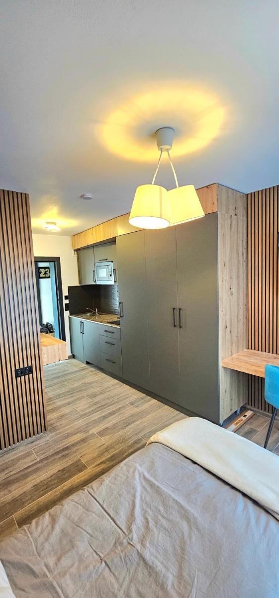 Hira Boarding Aparthotel - Housity