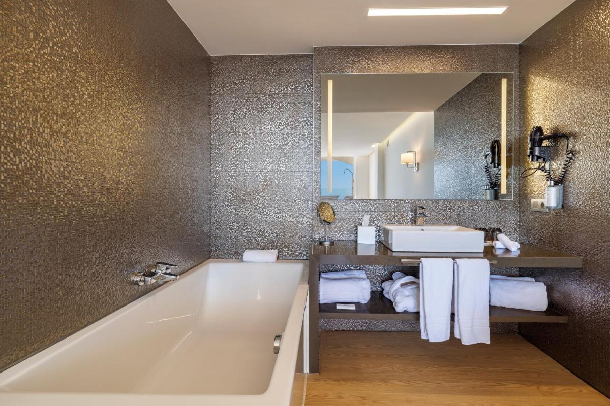Un baño de Hotel Torre del Mar - Ibiza