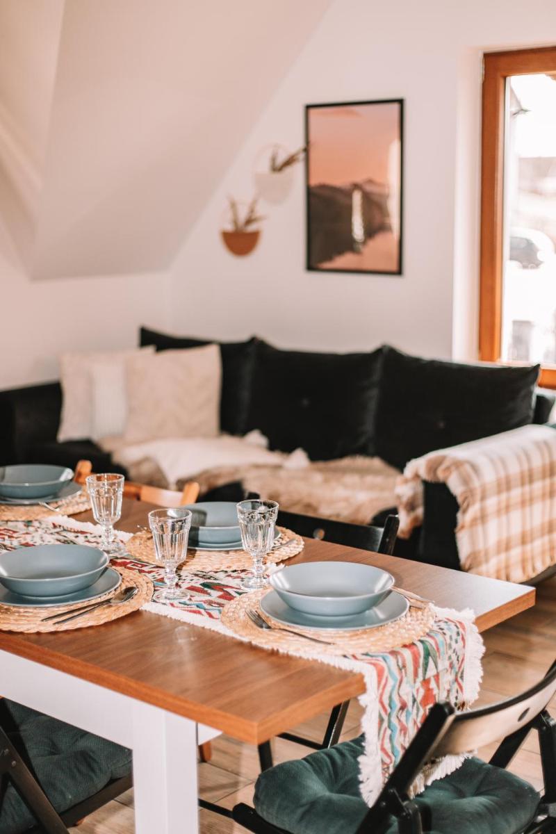 Poddasze dla Znajomych - apartament z gorącą balią nad Jeziorem Czorsztyńskim - okolica Czorsztyn, Szczawnica, Velo Czorsztyn, Krościenko, Zakopane, Gorce, Pieniny, Tatry - Hizvo