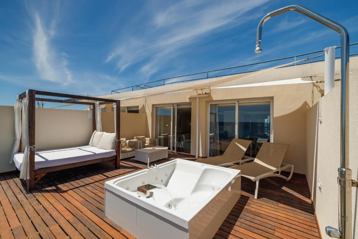 Imagen de la galería de Hotel Torre del Mar - Ibiza, en Playa d'en Bossa