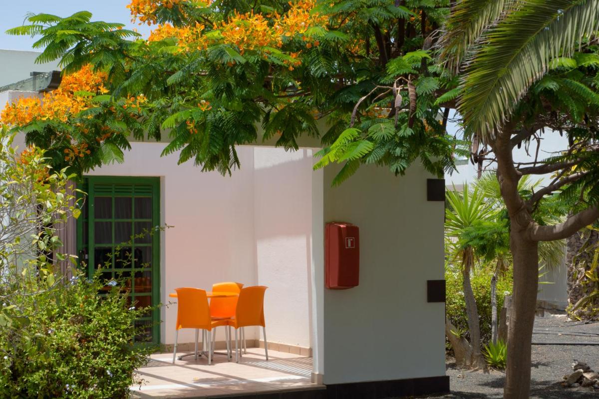 Jardín al aire libre en Relaxia Lanzasur Club - Aqualava Water Park