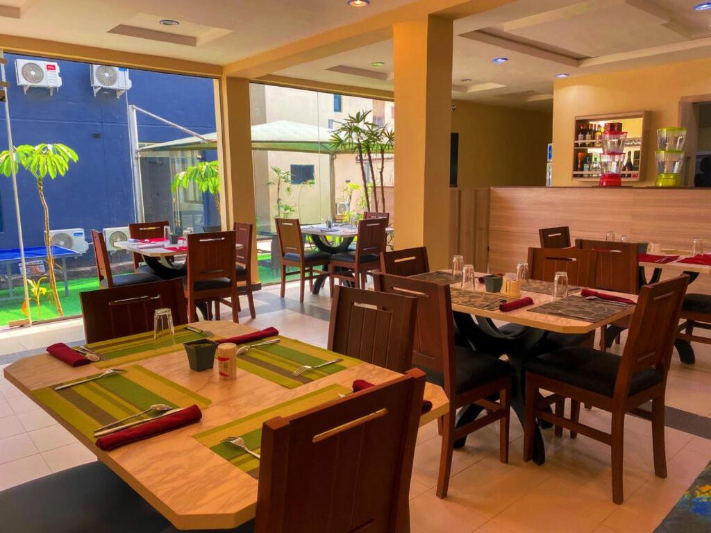 KG & Suites - Housity