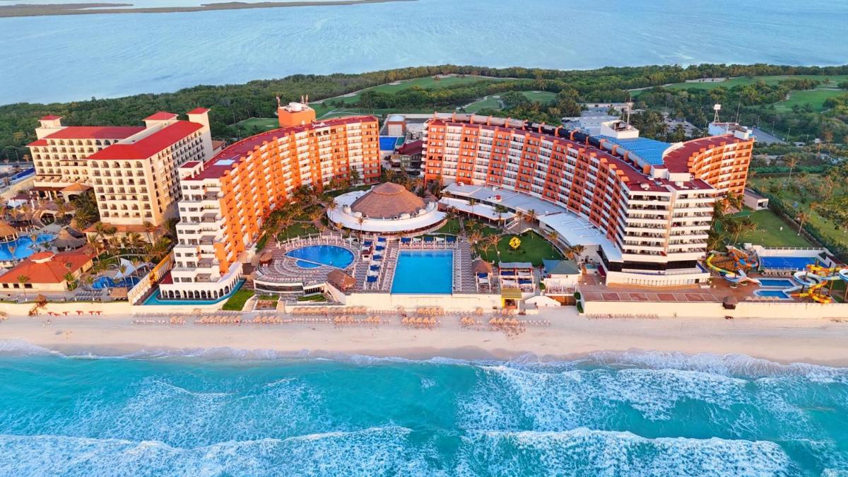 Crown Paradise Club Cancun - All Inclusive - Housity
