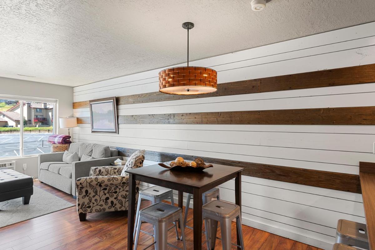 Condo #202 - Inn Bldg - Housity