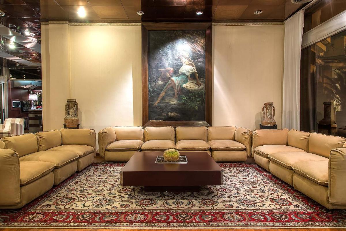 Mini Palace Hotel - Housity