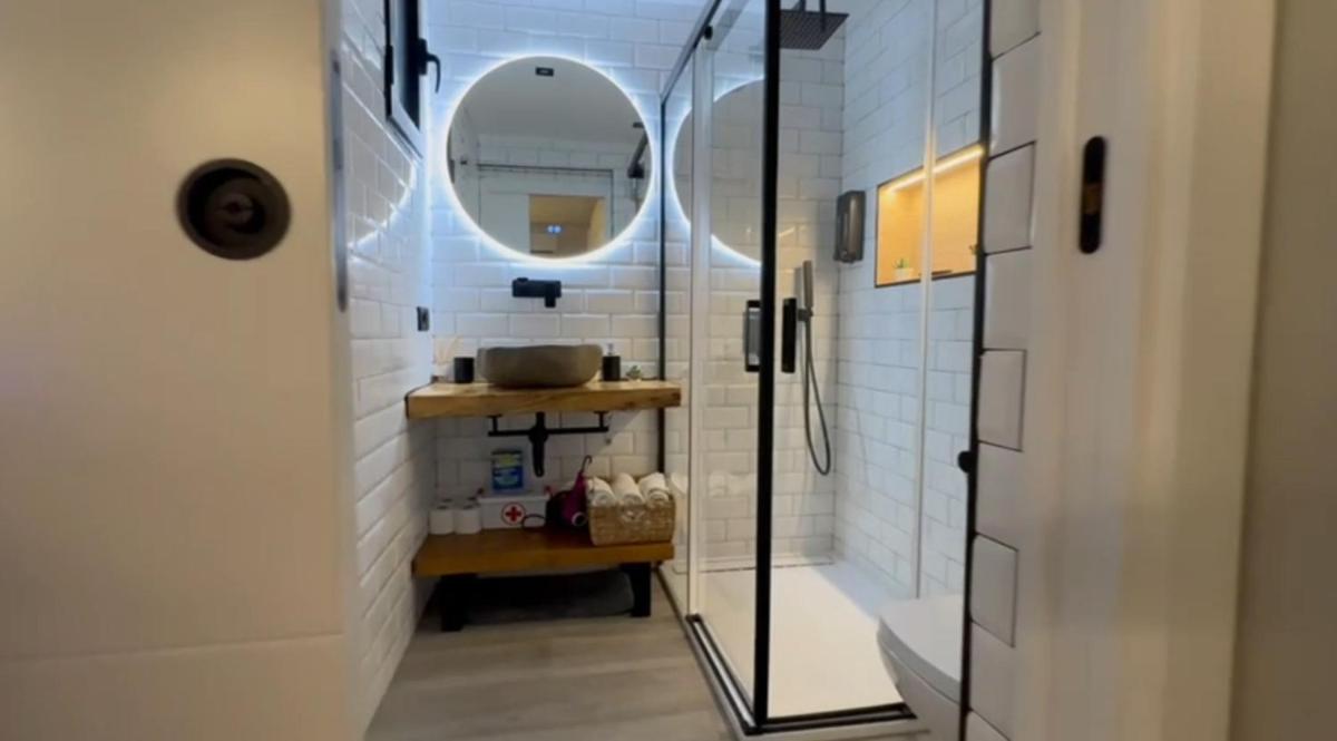 Jacuzi Suite Paradise - Housity
