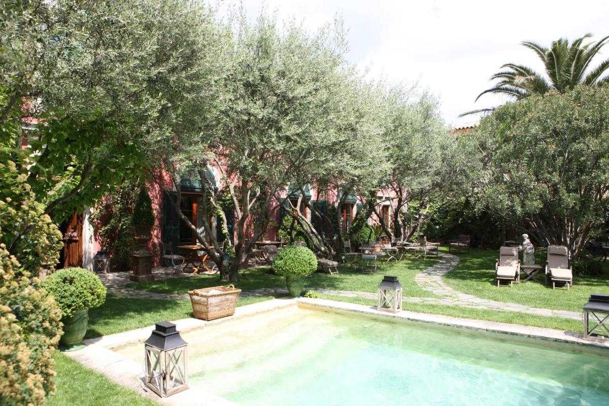 Jardin de l'établissement Jardins Secrets