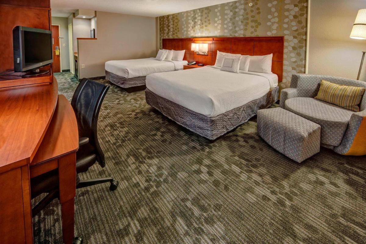 Courtyard by Marriott Alexandria - Housity