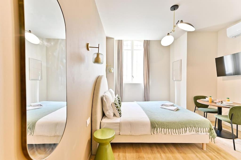 Petit studio plein pied aux portes de Paris - Housity