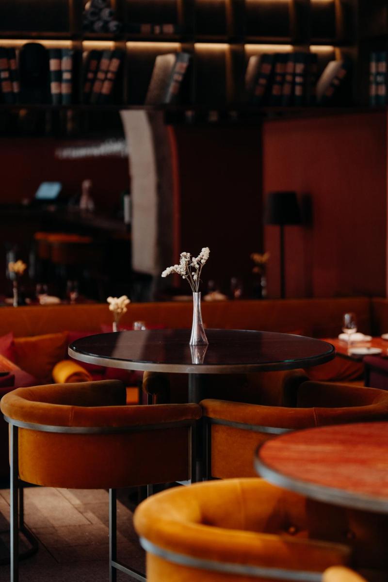 Um restaurante ou outro lugar para comer em Casa da Companhia Hotel & Spa, Vignette Collection by IHG