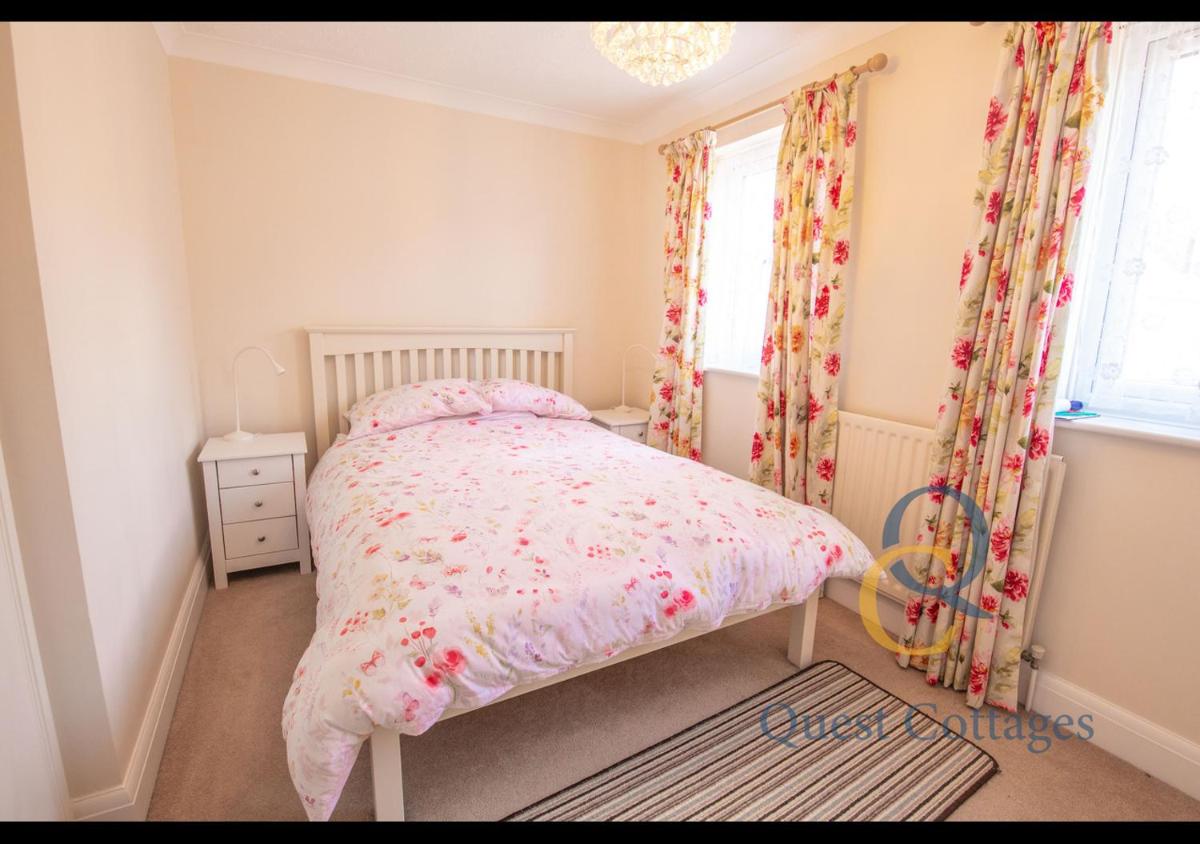 Pittlesden Cottage - Sleeps 4 - Tenterden - Housity