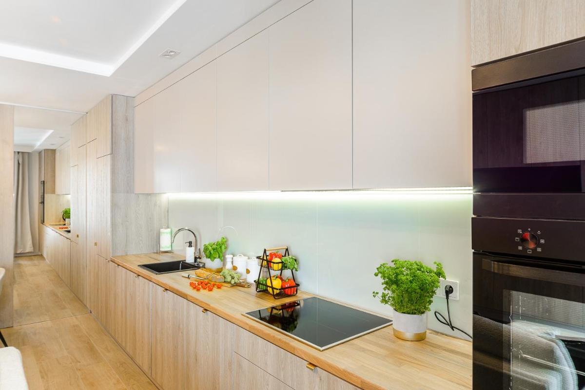Lumina lux apartment on Drewnowska - Housity