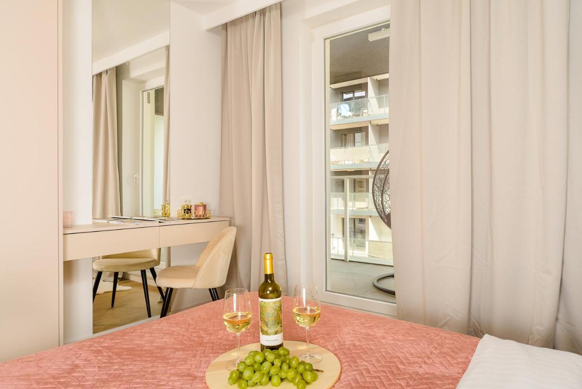 Lumina lux apartment on Drewnowska - Housity