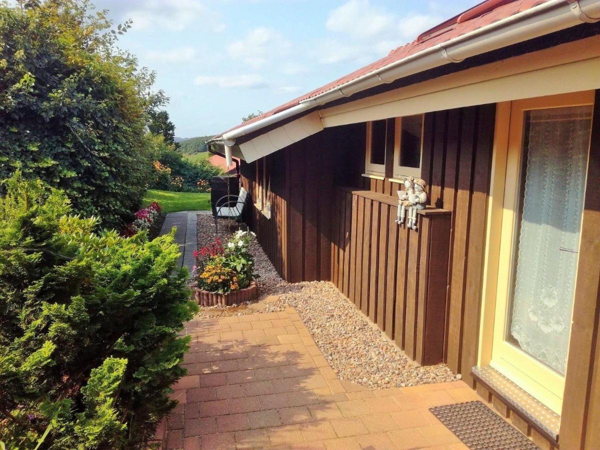Freistehendes Ferienhaus in Rott mit eigenem Garten, schöner Weitblick, Klimaanlage, Sauna und Kamin - Housity