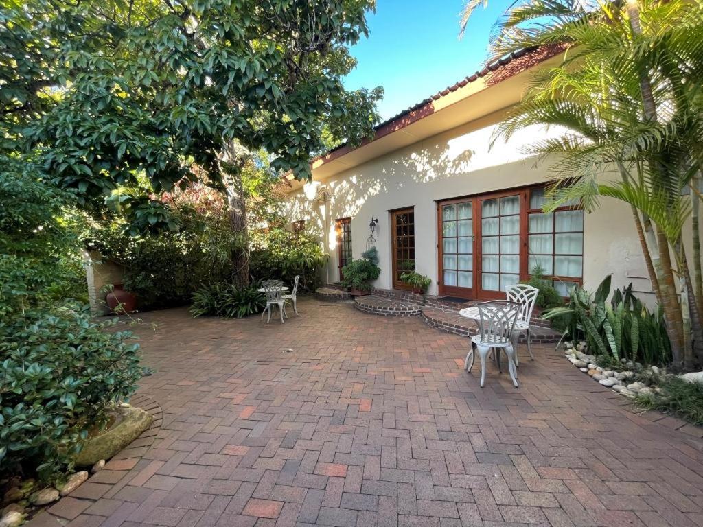 Mongoose Manor BnB - Housity