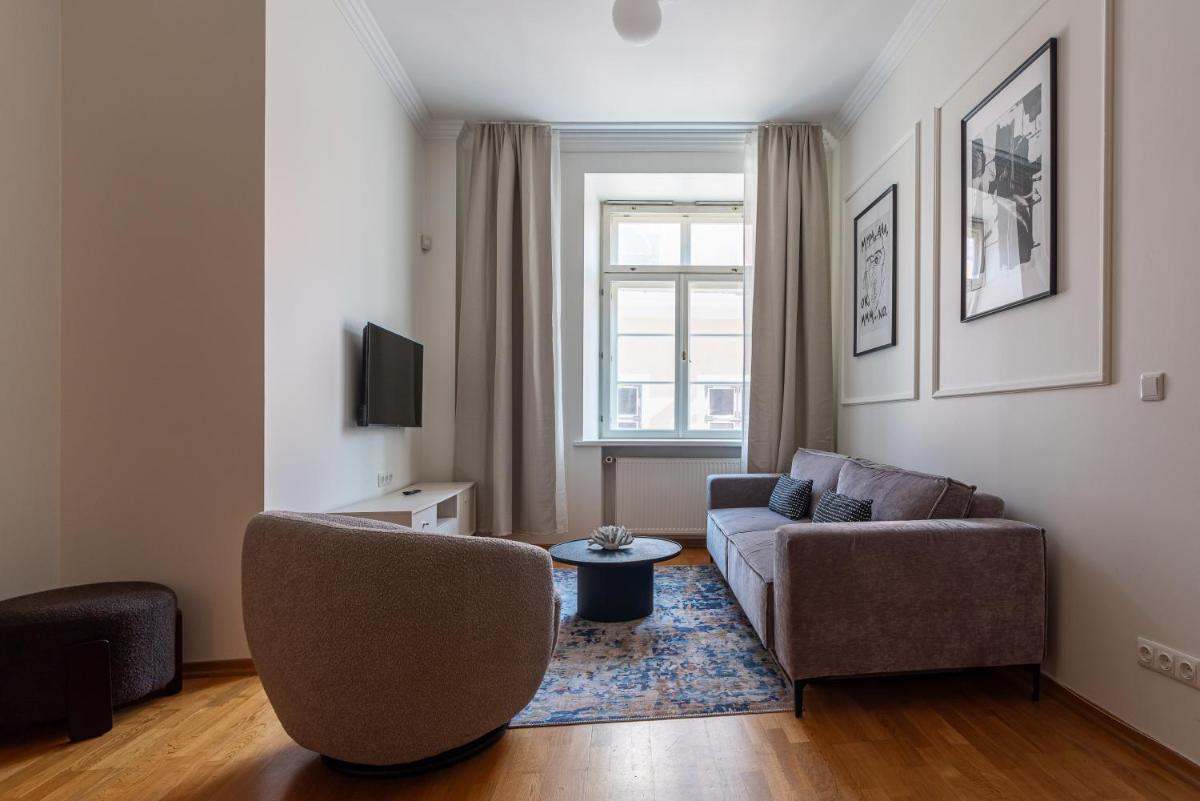 Old Town - Hall Square Apartment - Housity