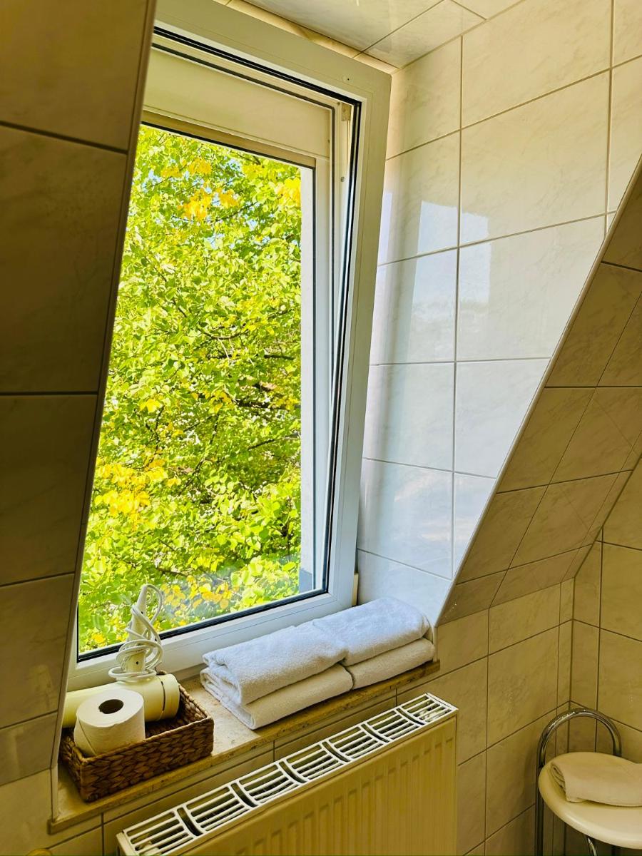 Pension & Restaurant Zu den Linden Radebeul - Housity