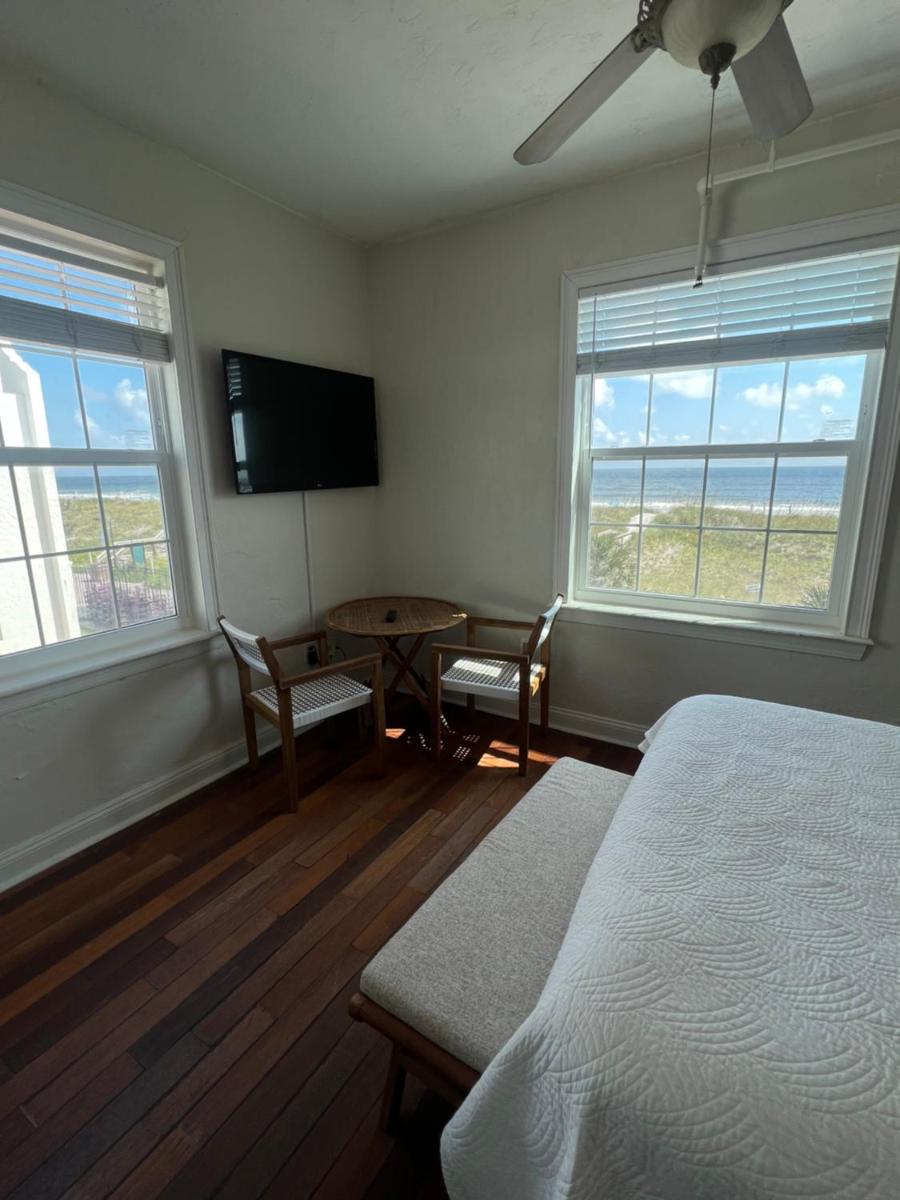 Casa Marina Hotel &amp; Restaurant - Jacksonville Beach - Housity
