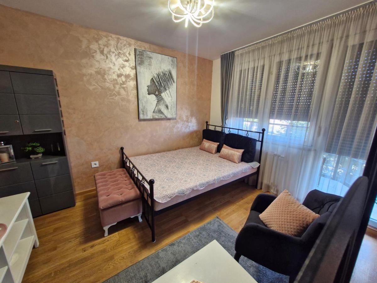 Relax studio apartman Novi Sad, Telep - Housity