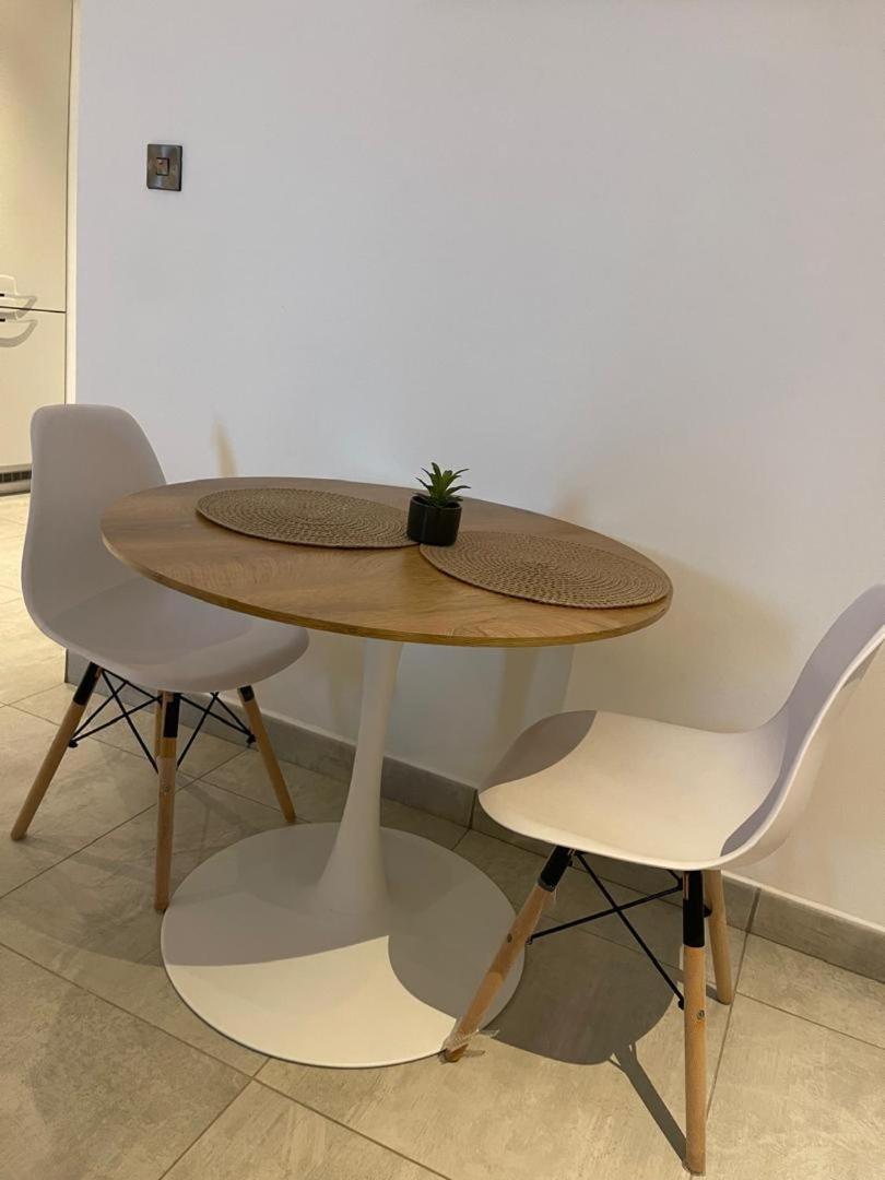 The City Landing Apartments At The Signature - Hizvo