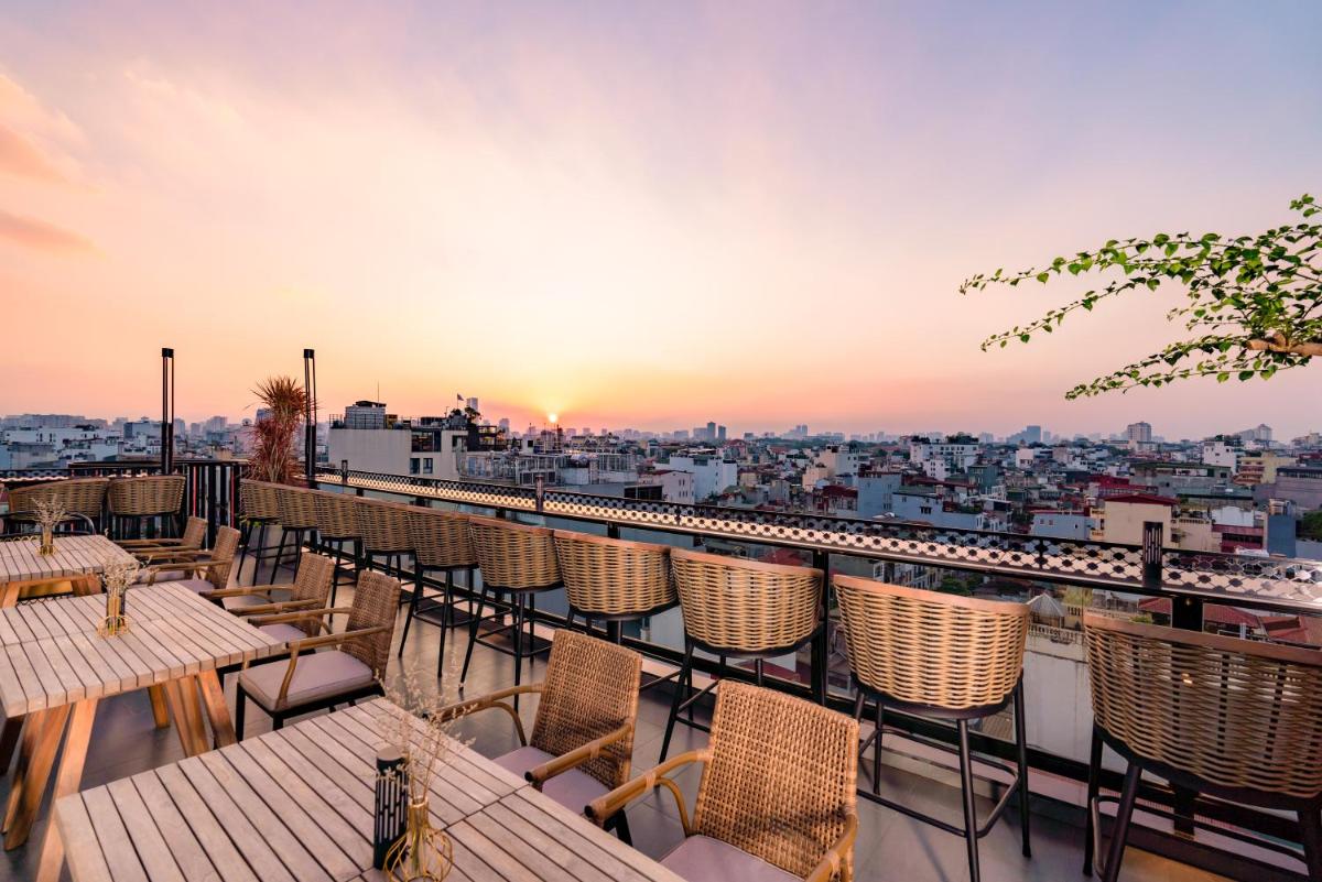 Minerva Premium Hotel - Housity