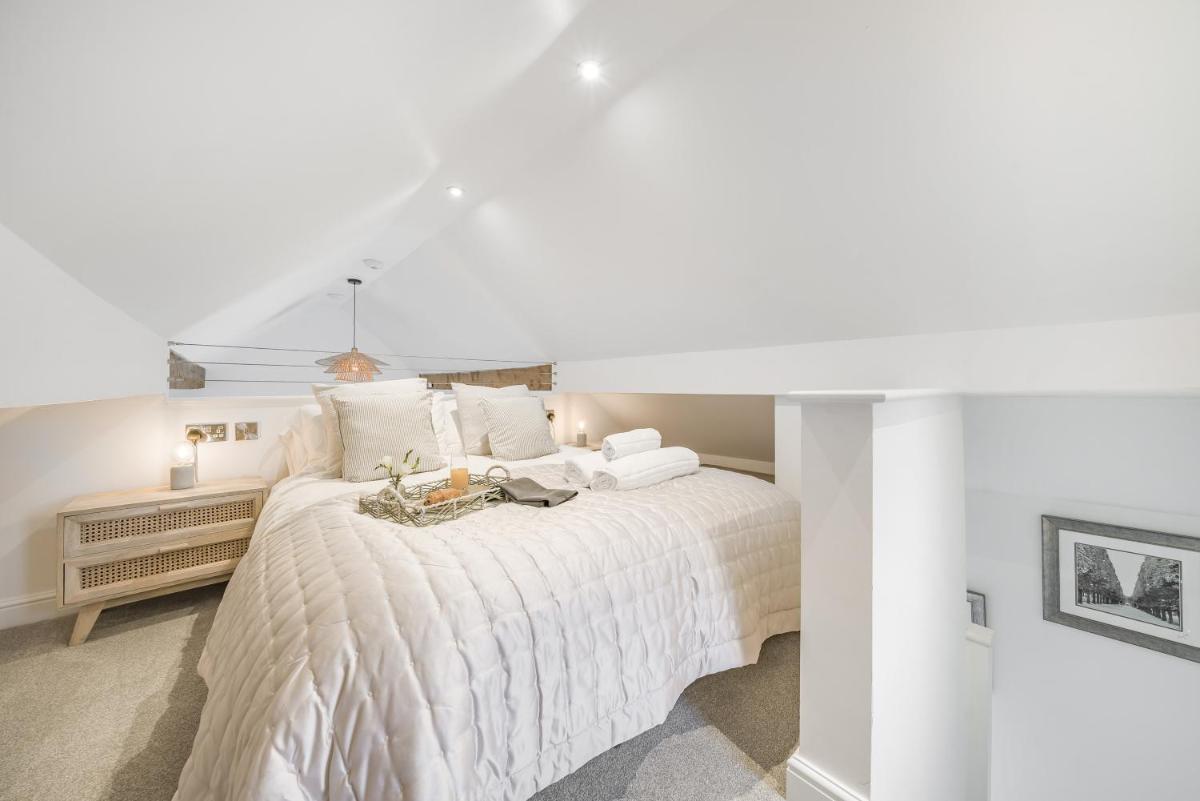 Brand New Listing - The Honey Pot in Stanton - Housity