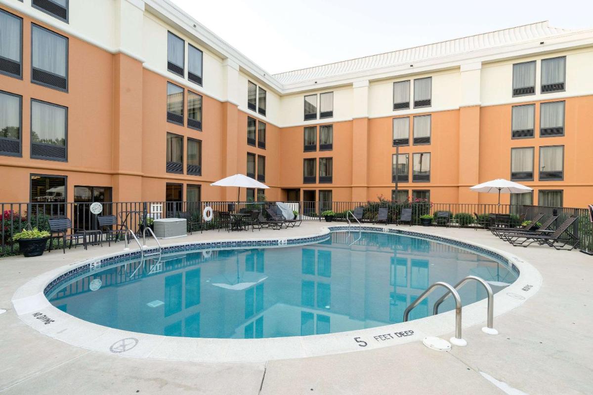 Comfort Inn & Suites Newark - Wilmington - Housity