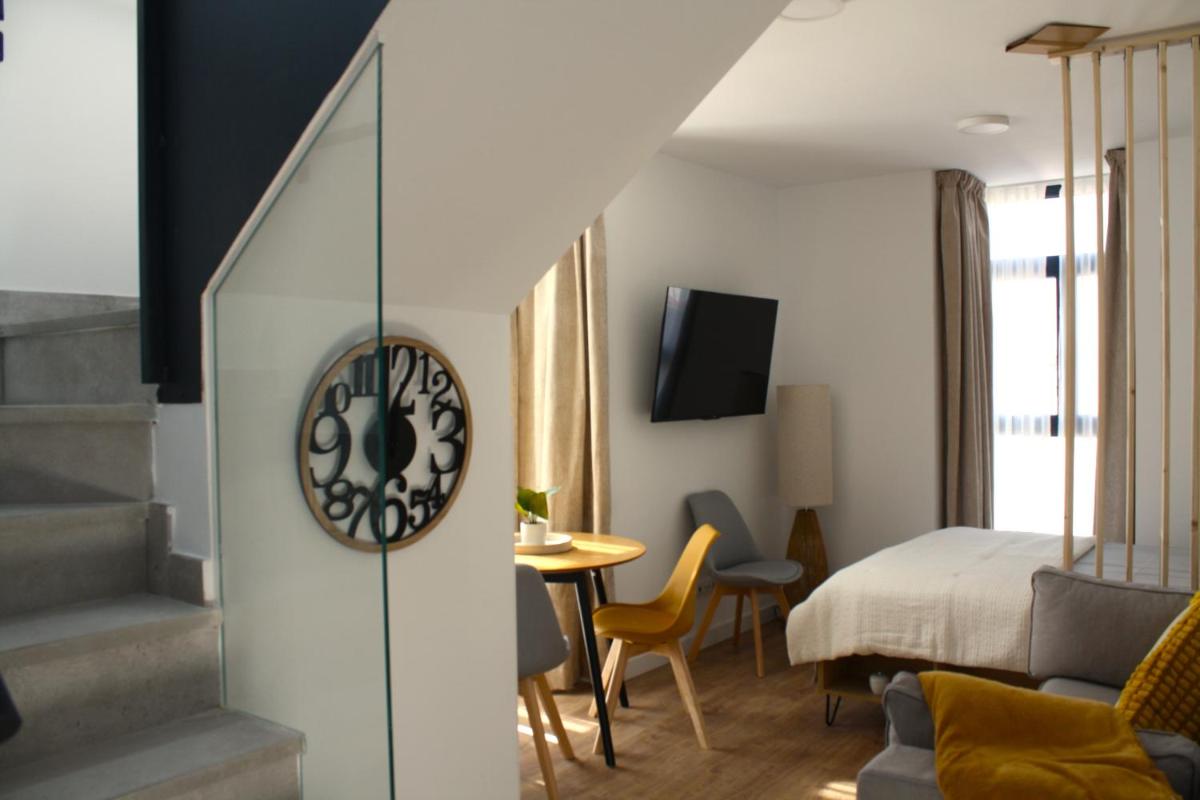 APARTAHOTEL MADRID URBAN SUITES - EDIFICIO EXCLUSIVO- 7 Apartments Boutique Full Equiped - Housity