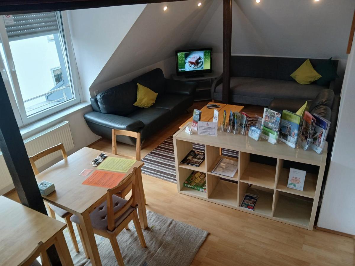 Ferienwohnungen Viersen - Housity