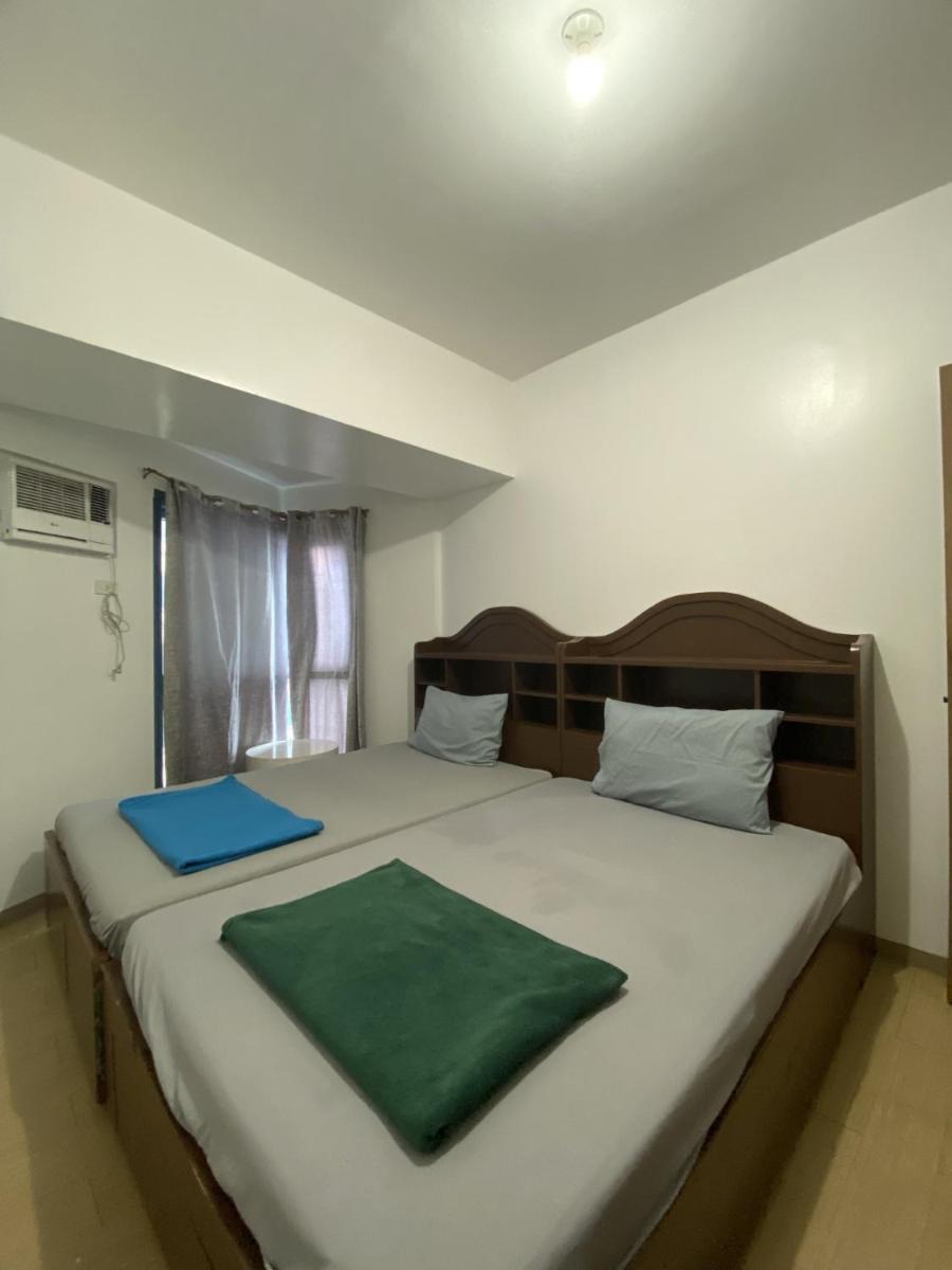 Roxas Blvd Stunning Studio Condo Near US Embassy - Hizvo