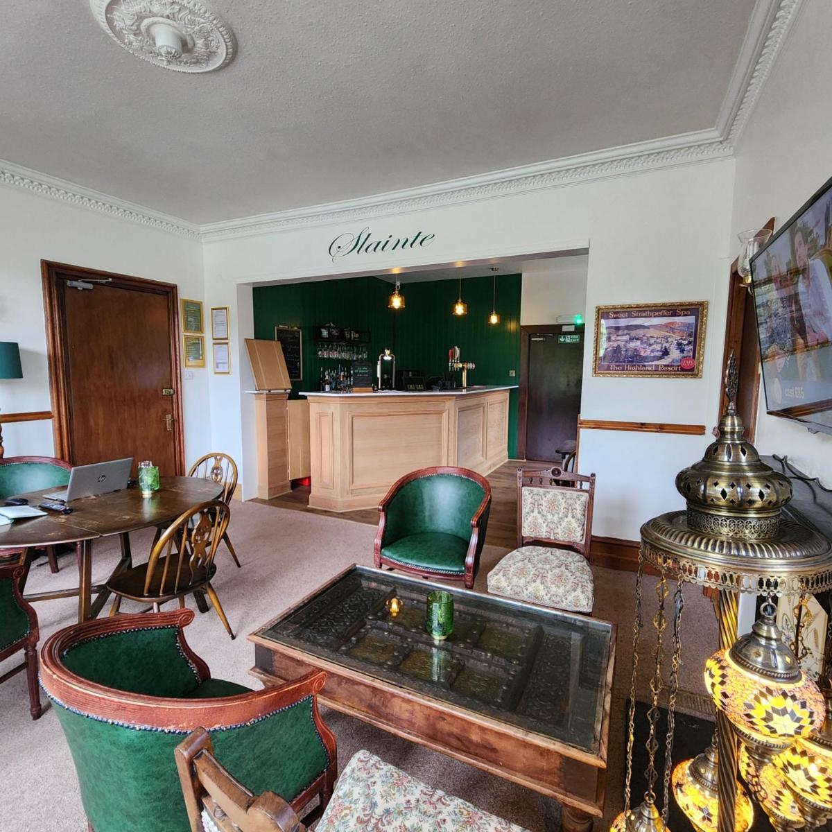 The Retreat Hotel - Housity