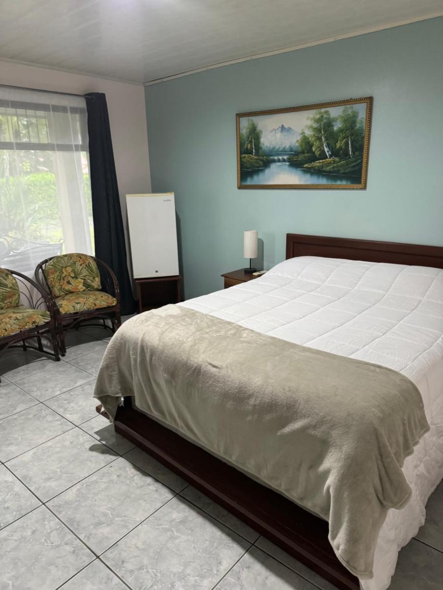 Hotel Vale's - Housity