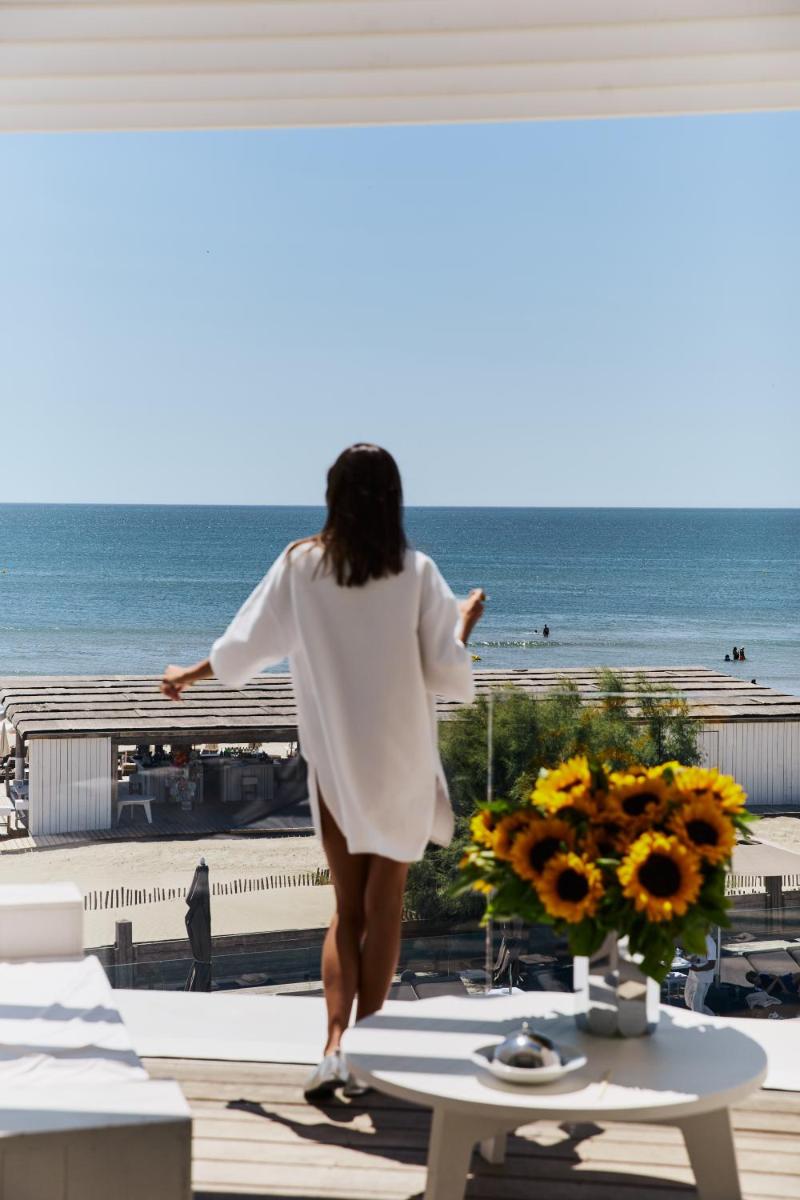 Vue générale sur la mer ou vue sur la mer prise depuis l'hôtel