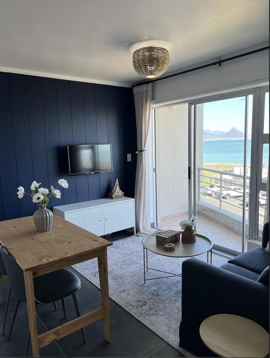 Blouberg Beachfront Apartment The Bay Apartments - Housity