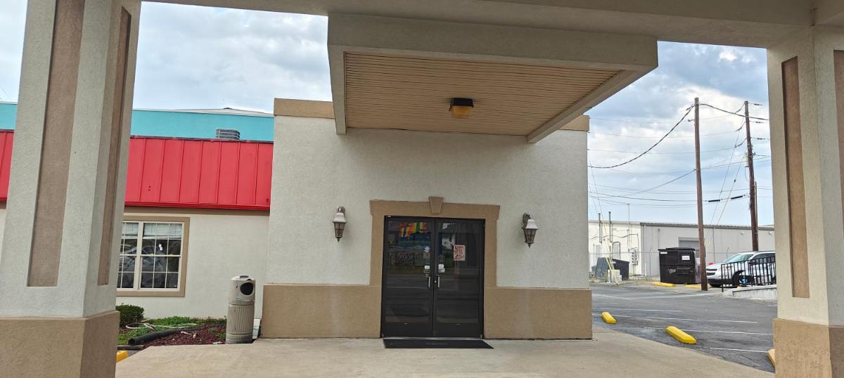 Countryside Inn Motel - Housity