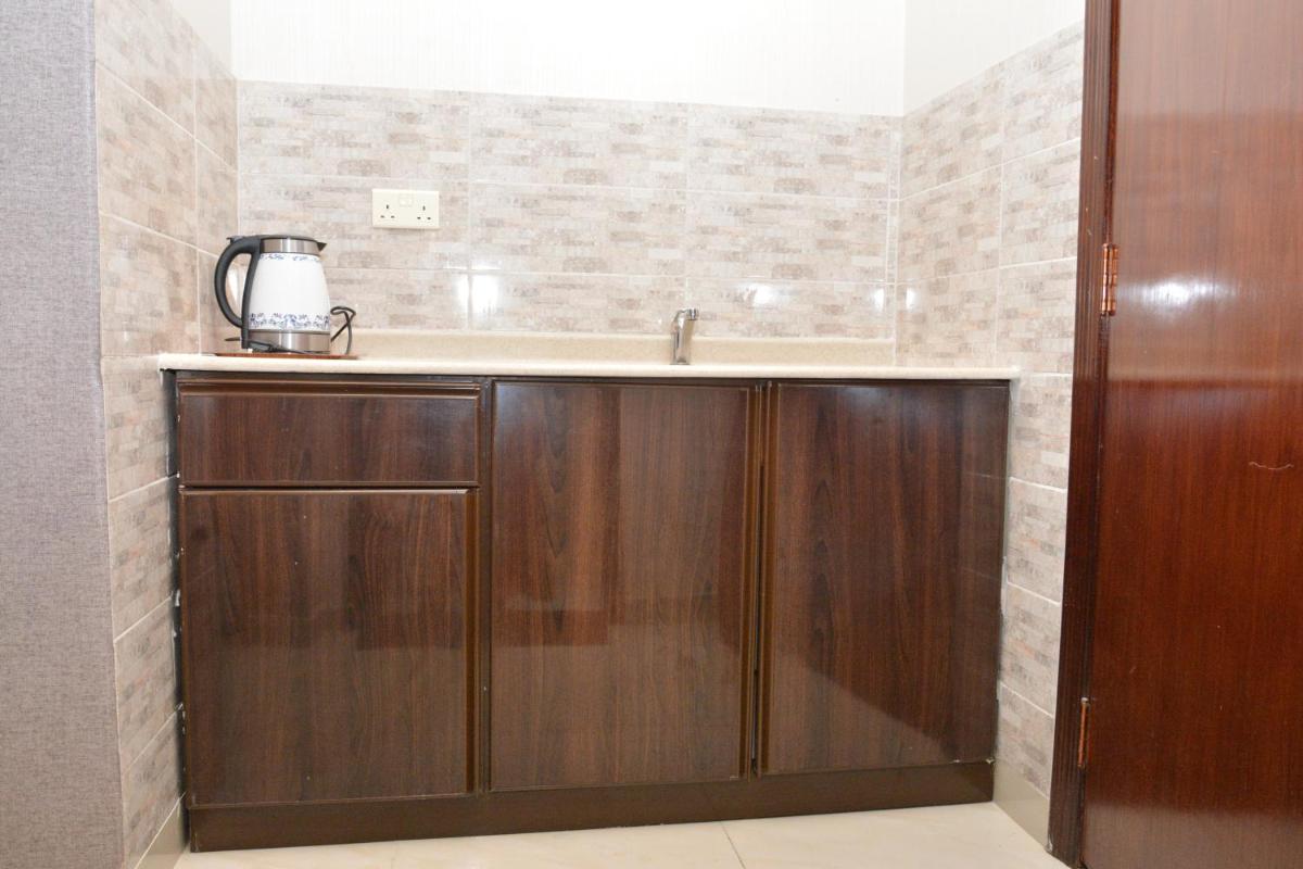 Judy Palace Hotel Suites - Housity