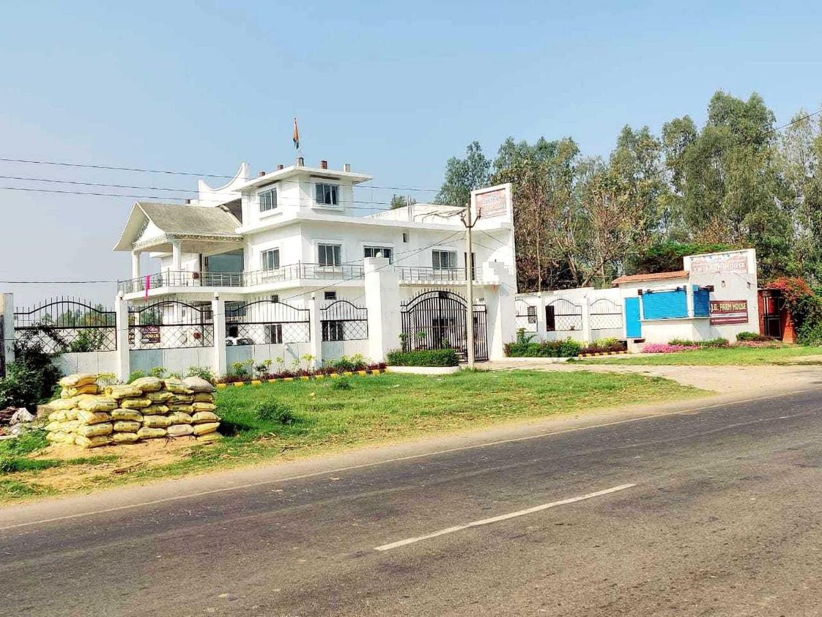 Hotel O POP J B Farm House - Housity
