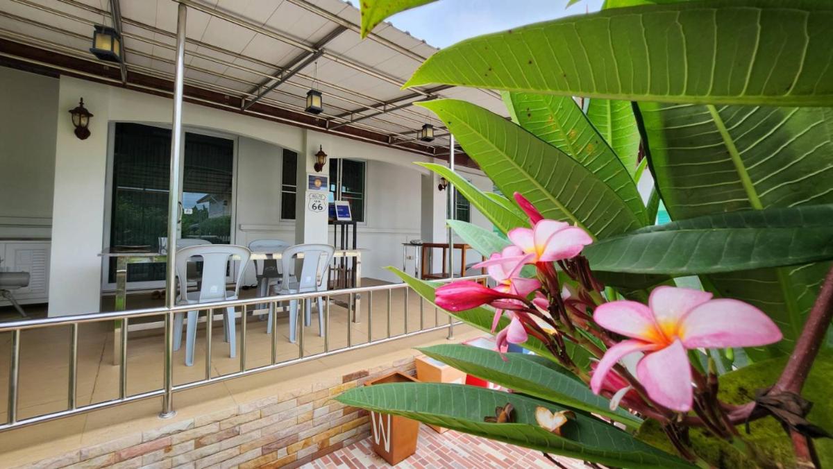 Nuch's Apple Guest House - Housity