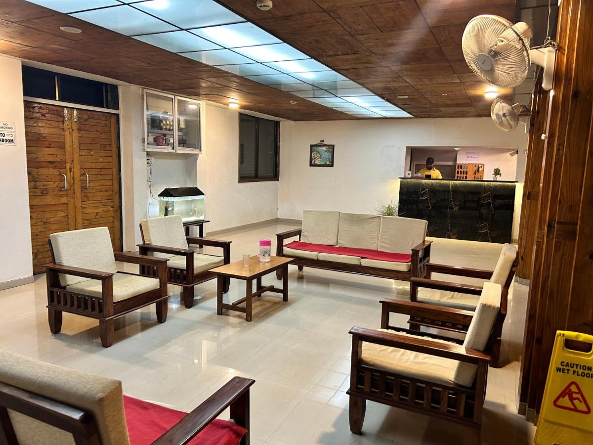 Rainwood Residency - Housity