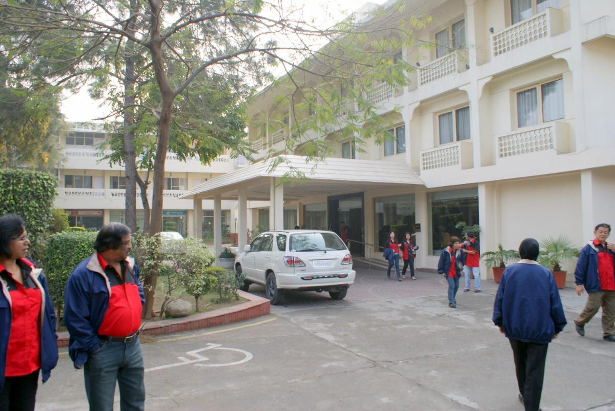 Ritz Plaza - Housity