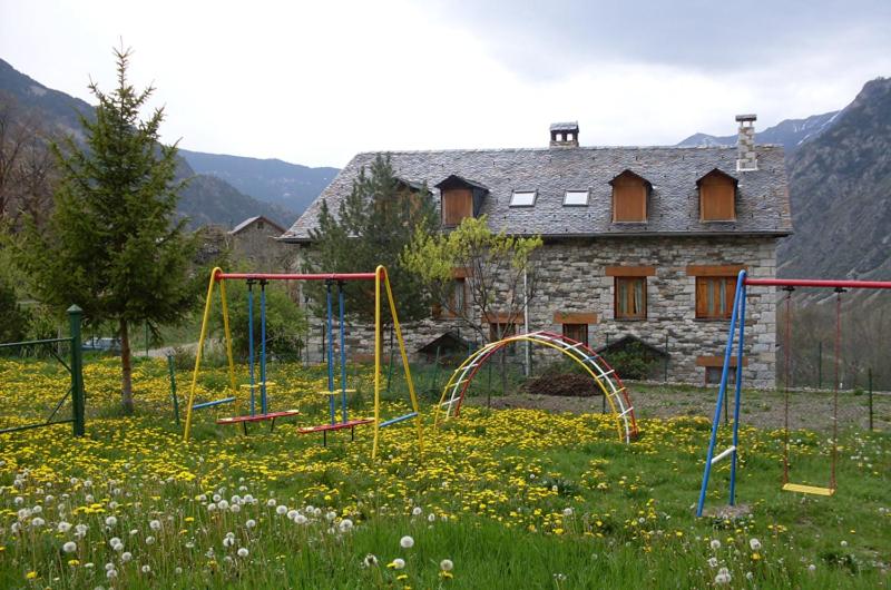 Hostal Fondevila - Housity