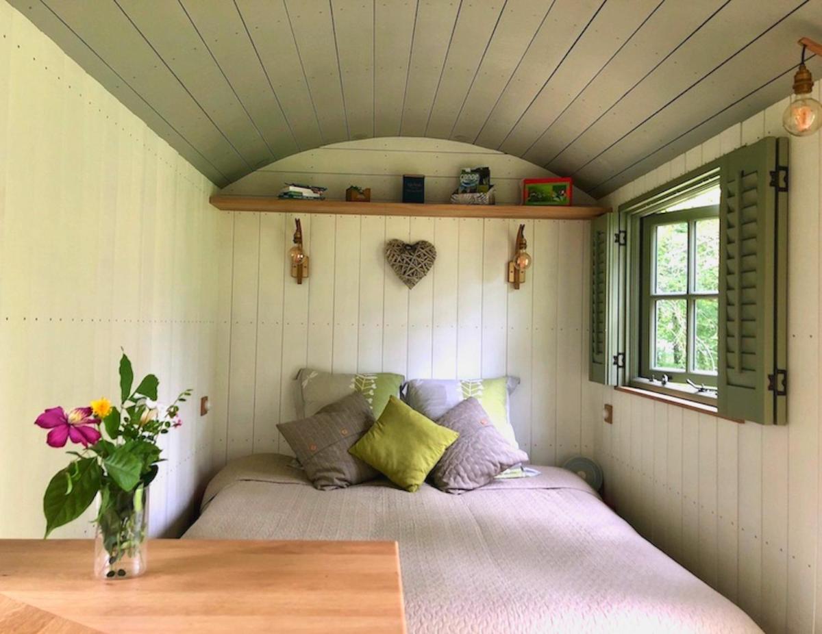 The Dordogne Huts with Private Pool and Jacuzzi - Housity