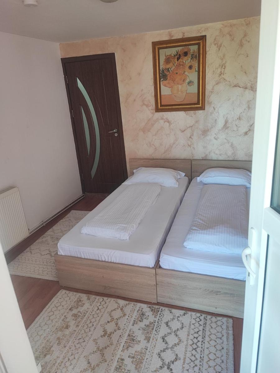 Casa Luminita - Housity