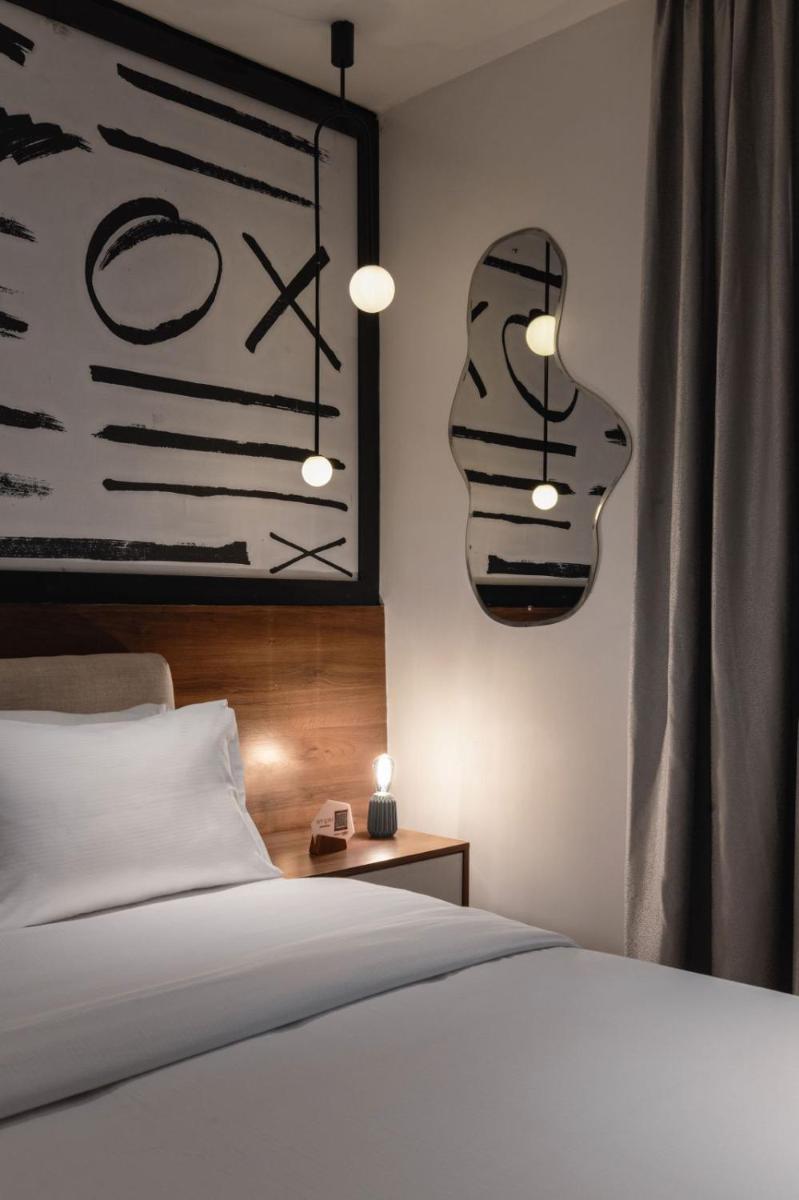 Ivy Lush Hotel - Housity